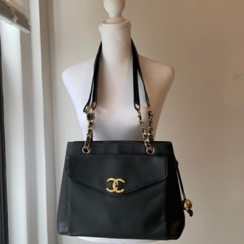 Chanel Vintage Black Caviar Front Flap Shoulder Bag - Picture 1 of 10